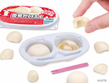 ロッテ「雪見だいふく」がリアルなパズルに　やわらかい素材を使用、まるで本物