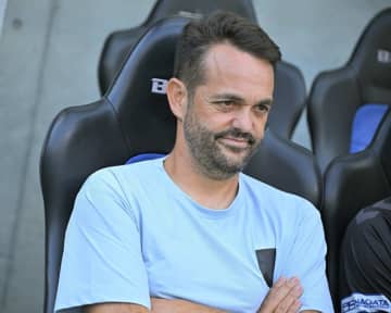 「もう１年みたかった」G大阪のポヤトス監督が今季限りで退任「３年間本当にありがとう」「一緒にタイトル取りたかった」の声