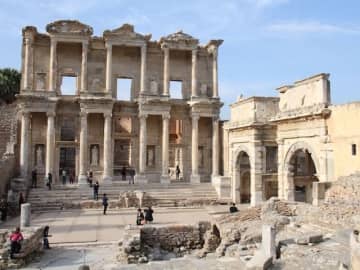 76歳男性・トルコで夫婦旅22万円「ヨーロッパと中東が融合した古い建物が、よい保存状態だった」