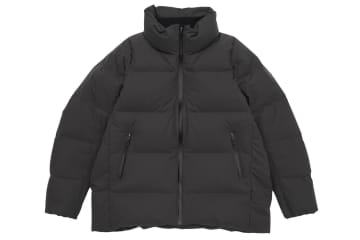 グラフペーパー×デサント オルテライン「水沢ダウン」オーバーサイズのダウンジャケットに新色グレー