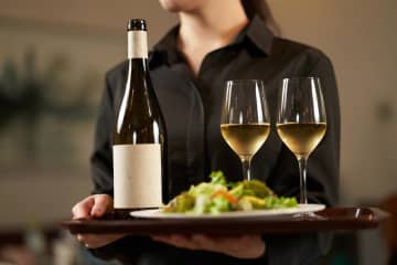 高卒で他の仕事は未経験。「このままでいいのかな」迷いを打ち破ってくれた『外国人観光客のひと言』