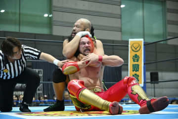 【新日本・ＷＴＬ】オーカーン＆ニューマンの連合帝国が待望の初勝利も…　試合後は揃ってノーコメント