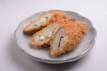 【現役板前が伝授】『ささみチーズカツ』の作り方が話題！”冷めても美味しい”和食のプロが実践する『絶品になる揚げ方』に主婦も大注目「ササミに大葉に梅にチーズ！もう最高しかないです」「絶対美味いやつじゃん」