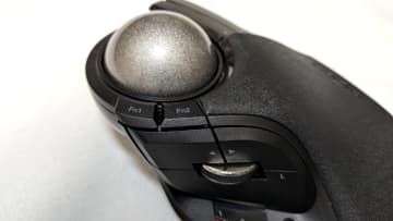 「HUGE PLUS」レビュー ”ベアリング支持ユニット”でかの名機がさらに進化！有線/無線も両対応に