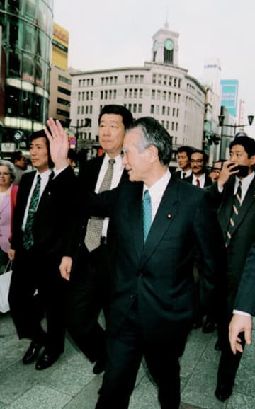 ＜あのころ＞銀ブラで「気分爽快じゃ」　31年前の11月26日