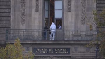 ルーブル美術館強盗事件、新たに4人拘束　宝飾品は見つからず