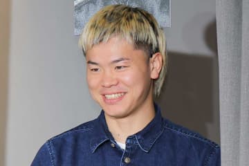 天心戦控室にいた人気芸人にネットざわつく「ガチやん」「時々映り込む山本博がジワる」