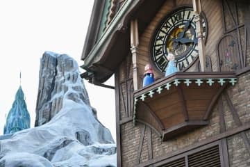 「なんだこれは…」リアルすぎる『アナ雪』キャラにファン仰天　パーク登場へ「やばい感