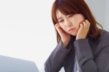 「派遣は低学歴」とバカにされ上司に相談した結果 → 「学歴については間違いではない」と言われ絶句