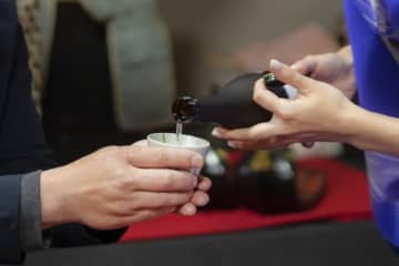 「失礼な人たちと不味い酒は飲みたくありません」 社長の飲み会要員として呼び出された派遣女性の怒り