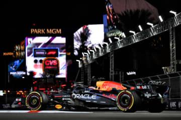 PU交換の正当性を主張するレッドブルと、“グレーゾーン”を強調したマクラーレンの舌戦に幕【代表のコメント裏事情】