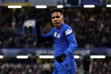 10代でCL初先発から3戦連発は史上3人目！　チェルシーFWエステヴァン「特別な瞬間」