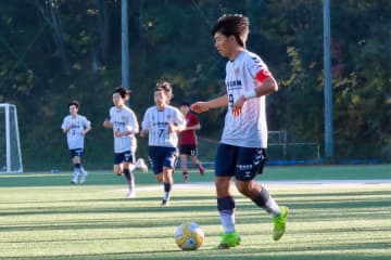 日本代表から届くLINE「完全に置いていかれてる」　得点&アシスト王も…J入りへ“就活中”「最後まで」