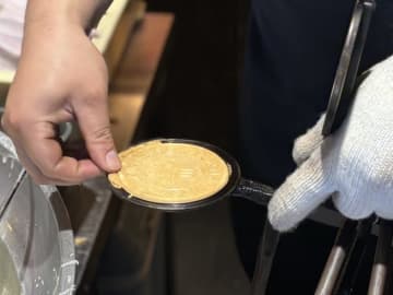 賞味期限5秒！現地でしか味わえない「元祖なま炭酸せんべい」をご紹介