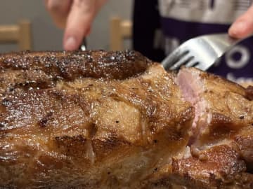 時間内に完食すれば1万円ゲット！？　夢の『超特大ステーキ』に挑んだ結果…