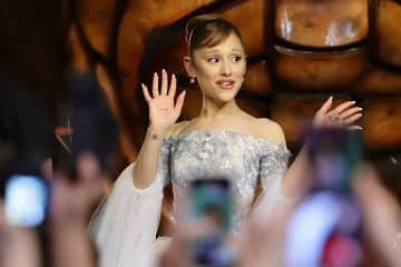 アリアナ・グランデ、2026年のツアーは過去の“半分”になると明かす