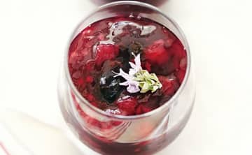 材料3つ！ たっぷりのベリーでぜいたくな一品に♪ 「ミックスベリーゼリー」のレシピ