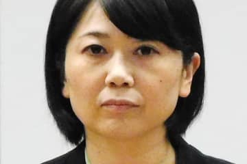 一人称に騒然、“おじ転がし”の懸念まで…前橋・小川市長　退職願提出も粘り過ぎた「代償」《“ラブホ密会”報道から62日》