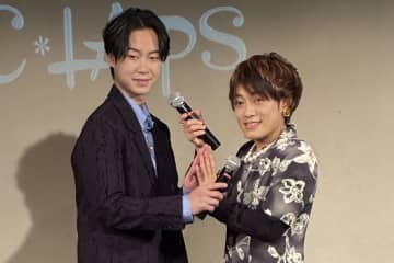 はやぶさが新曲発売記念ライブを開催　ママに扮したヒカルは「実際にお店で出てみたい」