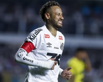 残留争いの17位サントスに大打撃！ ネイマールが左ひざ半月板損傷でリーグ戦残り３試合を欠場か。地元メディアが報道