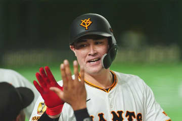 元アイドルが巨人リチャードとの幸せ報告　美人妻がSNS投稿「結婚する運びとなりました」