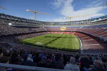 バルサ、ついに“我が家”へ帰還！ カンプ・ノウが２年半ぶりに再開　ファンの涙、選手の躍動、そしてラポルタ会長が築き上げたレガシー