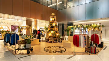 【虎ノ門ヒルズ】ホリデーギフトはここで決まり！バナナ・リパブリックが限定ポップアップ開催！オリジナルサシェ＆特別なニットで想いを贈ろう！