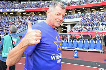 名将の退任に衝撃「心が追い付かない」　2度のタイトル獲得…ファン感謝「夢のような4年間」