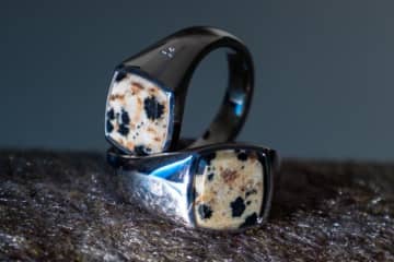トムウッド“レオパード柄ストーン”のシルバーリング、トゥモローランド限定で
