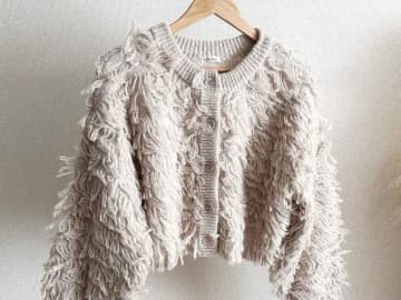 「ふわふわ気持ちいい」「存在感抜群！」【しまむら】秋冬に重宝したい「主役級カーデ」