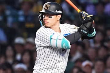 佐藤輝明に“違和感”「どうした？」　まさかの激変に驚きの声「すごいことに」