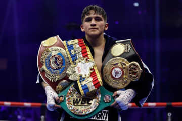 戦慄KOフック直前、まさかの表情に震撼「すごい奴だ」　PFP4位・無敗王者の一撃に視線集中