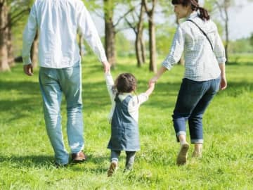 【東京格差】なぜ中央区・港区は子どもが増える？ 都心の出生率が高い「3つのカラクリ」