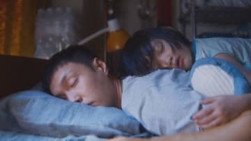 耳のきこえない父と7歳の娘、ふたりの愛は“最大の試練”を乗り越えられるのか？『愛がきこえる』場面写真