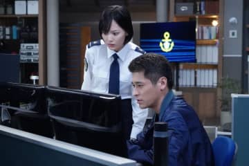 礼子（山下美月）が碇（佐藤隆太）たちの捜査に協力！海の知識を駆使し“ソラナギ”の真相に迫る＜『新東京水上警察』第8話完全版＞
