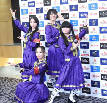 新しい学校のリーダーズ　セーラー服を着ることの意味「日本のカルチャーを象徴できる」