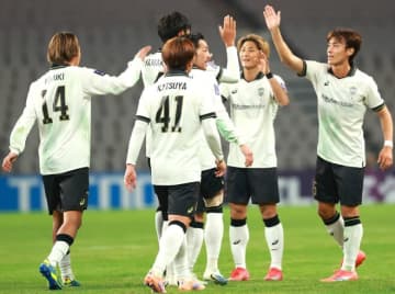 井手口陽介＆山川哲史がゴール！神戸が中国勢を２－０撃破で首位堅持。上海に駆け付けたアウェーサポ120人の前で快勝！権田修一がPKセーブ【ACLE】