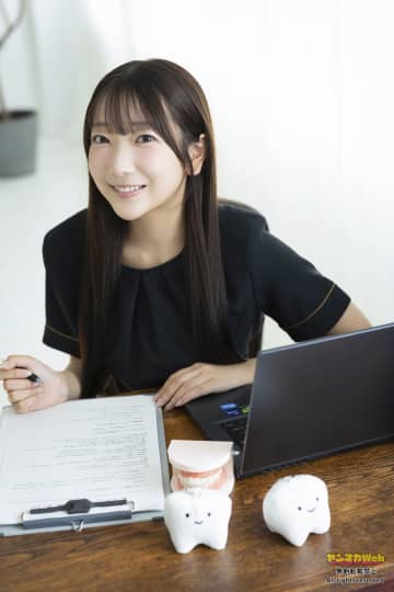 【グラビア】「働くお姉さん」歯科衛生士の資格を持つ森くるみさんが登場！ ヤンマガWebのグラビア公開