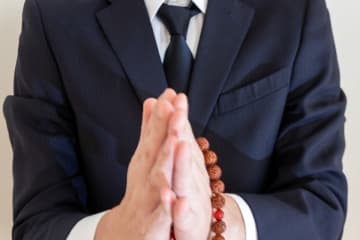 「孫の大学費用は貯めてある」と話していた父が亡くなりました。せっかくの気持ち、贈与として非課税にできないのでしょうか？