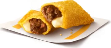 マクドナルド、ビーフシチューパイが進化！「とろ～り3種のチーズのビーフシチューパイ」発売