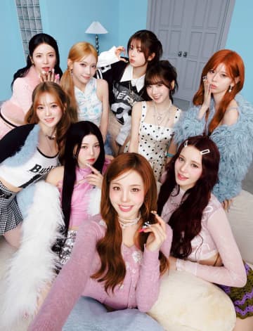 NiziU、ニューALが週間アルバムチャートで３冠達成　“女性グループ史上２組目”の快挙も