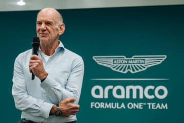 ニューウェイが来季アストンマーティンのチーム代表に就任。チームが新体制を発表、噂されたホーナーの名前はなし