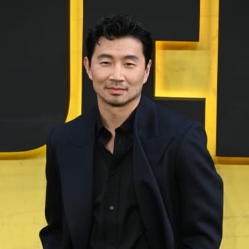 『シャン・チー』のシム・リウ、ハリウッド映画界におけるアジア系の少なさに怒り