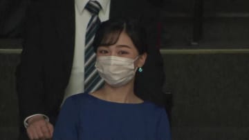 佳子さまがマスク姿で東京デフリンピック閉会式に出席　新型コロナ感染後の公務復帰　選手たちに手話で拍手送る