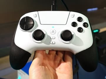 PS5対応のワイヤレスゲームパッド「Raiju V3 Pro」がRazerから