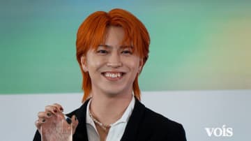 【動画】松尾太陽（超特急タカシ）ネイルオブザイヤー受賞、小指ネイルにファン「８号車」のせる