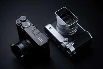 「GFX100RF」をドレスアップする角型レンズフード　SQUAREHOODの新作　49mm径フィルターの装着も