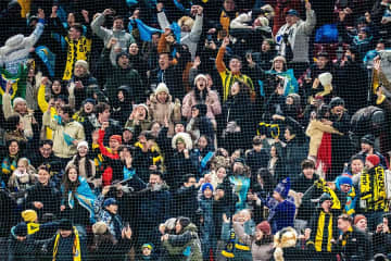 5000㎞移動のアウェーサポを“表彰”「素晴らしい」　日本人所属の海外クラブ…「粋な振る舞い」に脚光