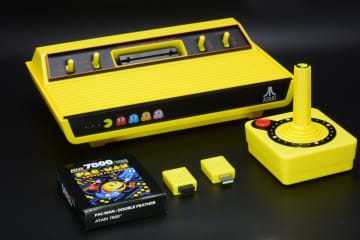 「ATARI 2600+ パックマンエディション」レビュー 初めて家庭用ゲーム機に移植された2600版に加え、7800版パックマンも収録