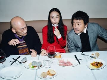 大森南朋、父・麿赤兒＆妻・小野ゆり子とスリーショットに「最高すぎる！」「素敵なご家族」の声